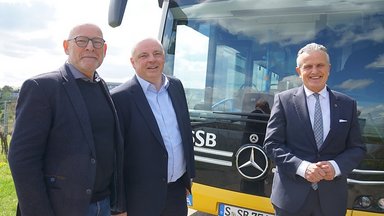Ten eCitaro G fuel cell vehicles with new H₂ drive mode for the public transport network of the city of Stuttgart