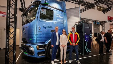 Daimler Truck, DHL and hylane form partnership for fully electric trucks